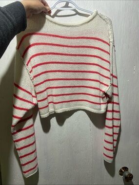 Love Tree Cropped Stripe Knit Long Sleeve Top